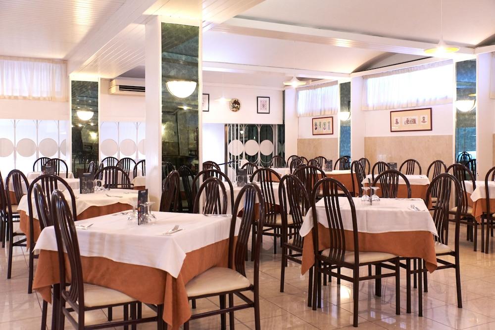 Hotel Checkin Garbí Calella Exterior foto