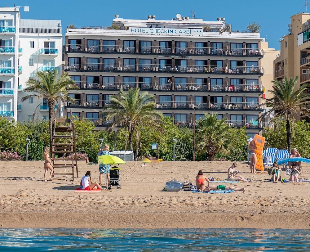 Hotel Checkin Garbí Calella Exterior foto