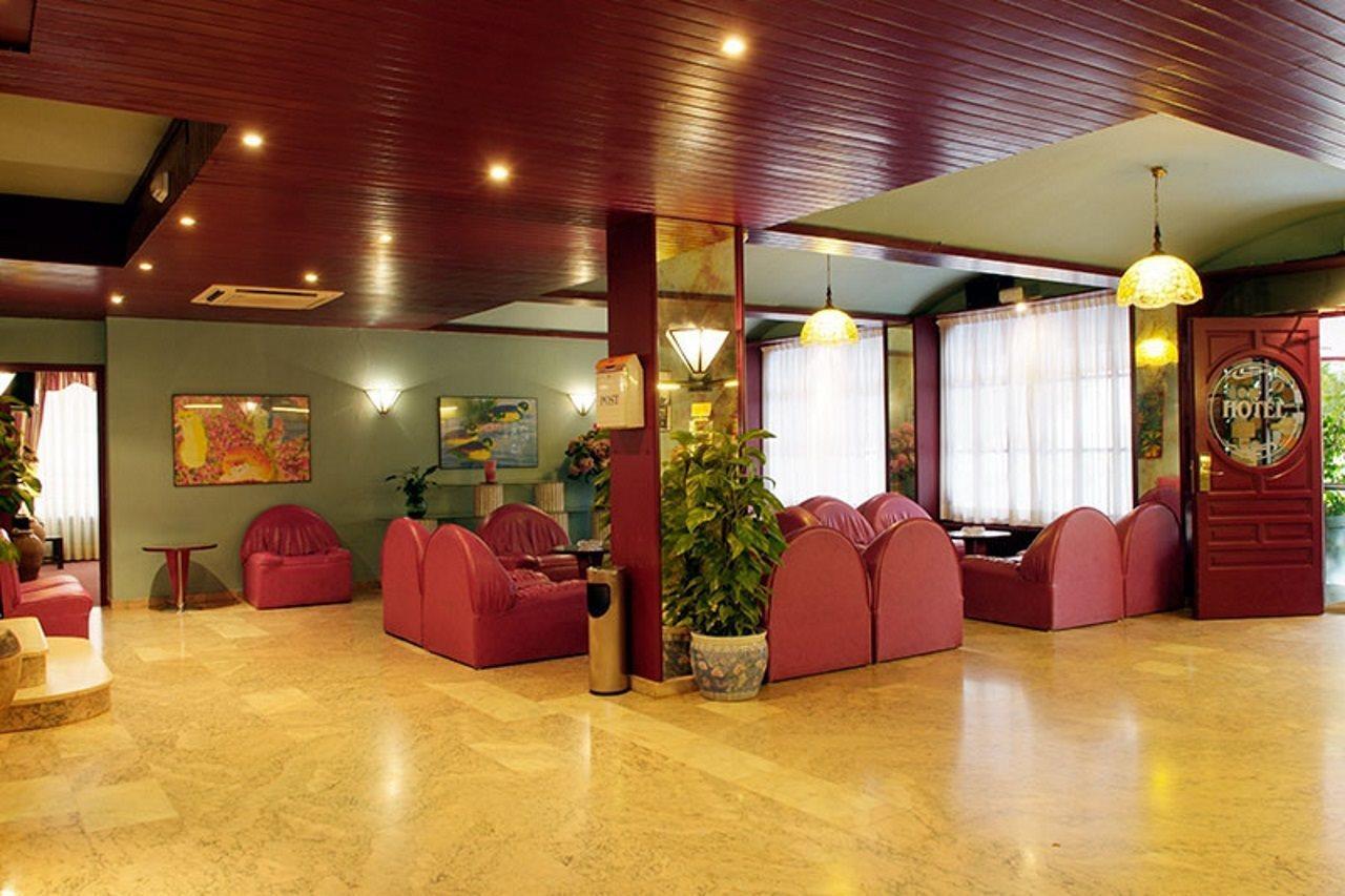 Hotel Checkin Garbí Calella Exterior foto